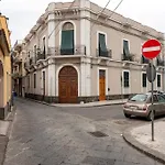 Appartement Guesthost - Sorriso Acese - Classy With Parking Acireale