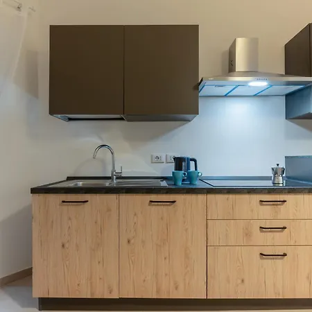 Guesthost - Sorriso Acese - Classy With Parking Appartement Acireale