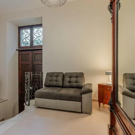 Apartment Guesthost - Sorriso Acese - Classy With Parking *