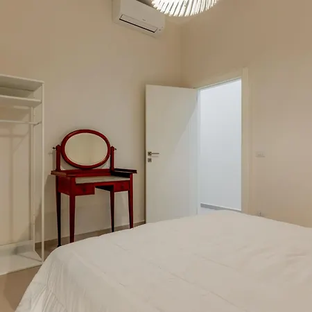 Guesthost - Sorriso Acese - Classy With Parking *