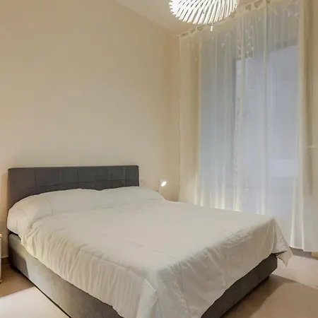 Guesthost - Sorriso Acese - Classy With Parking Acireale